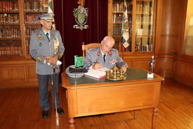 Visita do Exmo. Major General da Direção de Educação ao Colégio Militar